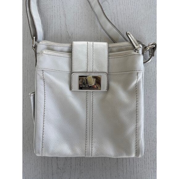 Tignanello White Faux Leather Purse Bag Pockets clean girl coastal grandma - Picture 1 of 8